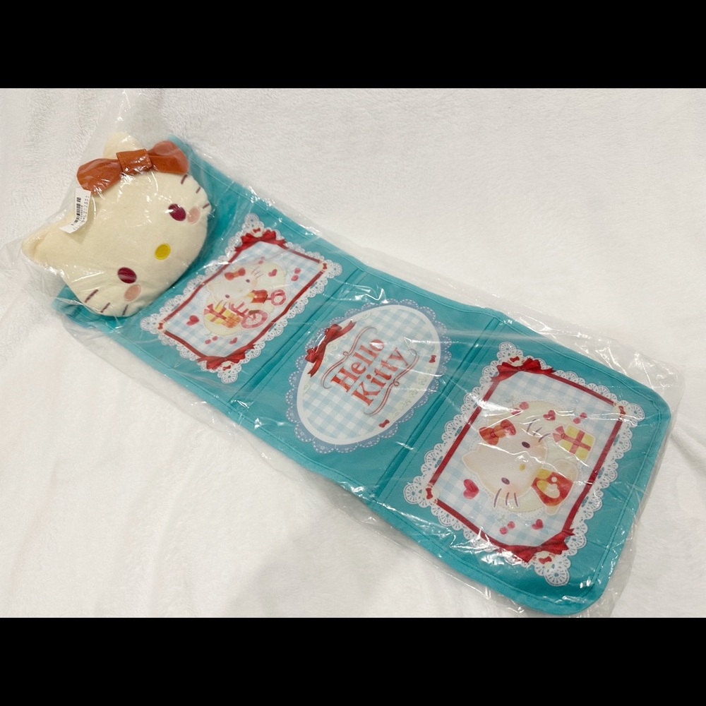 Hello Kitty - Retro design Wall Pocket